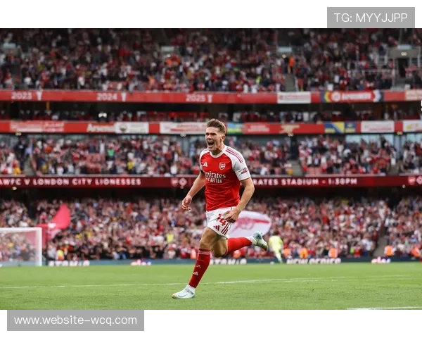 热刺在埃泽转会中前期努力为阿森纳做了“嫁衣” 热刺在埃泽转会中前期努力为阿森纳做了“嫁衣”